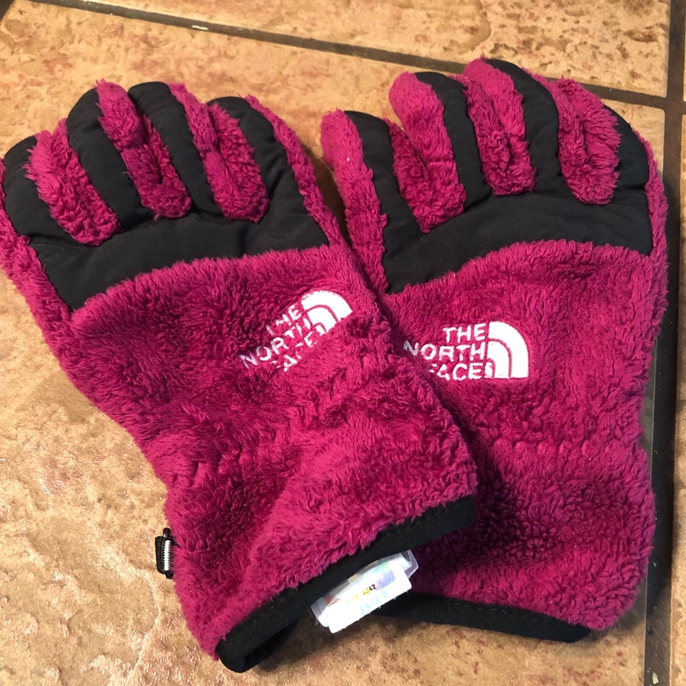 The North Face fuchsia gloves with tech fingertips